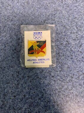 USA 1992 Albertville Ice Dance 1” Gold Tone Lapel Pin Sealed